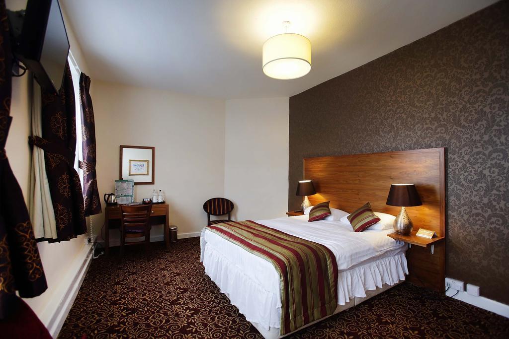 The Three Tuns Hotel Wetherspoon Thirsk Habitación foto